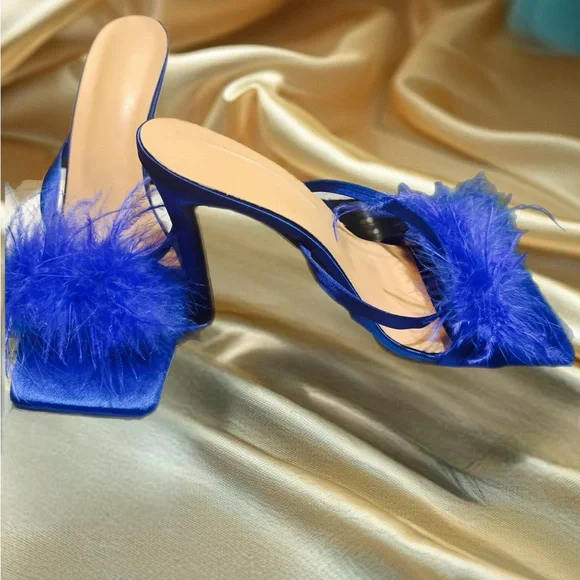 Elegant Blue Feathered Women's Heels - Picture 2 of 2